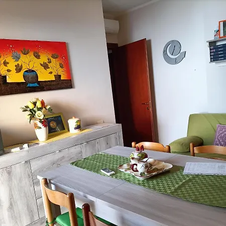 Apartment Fiore Leo&teo Domus De Maria